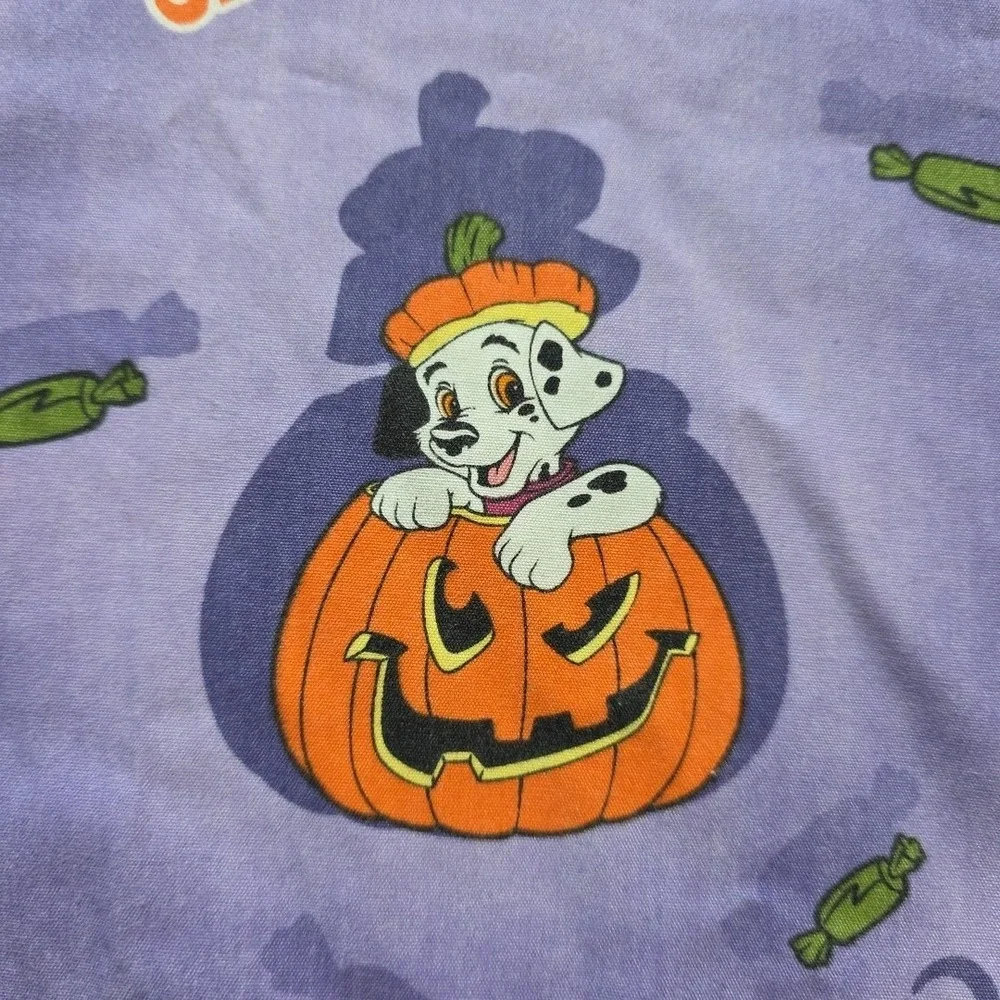 Disney Women's Scrub Top 2XHalloween Trick Treat 101 Dalmations Purple Tie